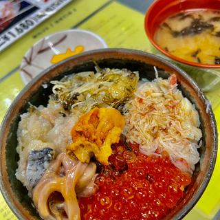 海珍丼(きくよ食堂)