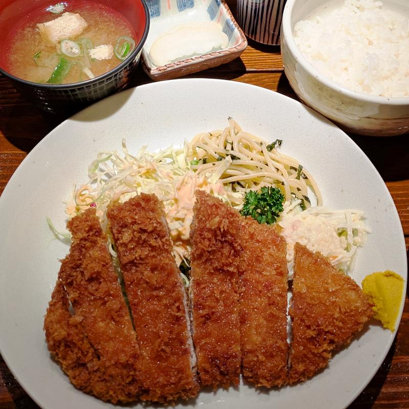 ポークロースカツ定食(酒菜 雷蔵 )