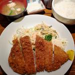 ポークロースカツ定食(酒菜 雷蔵 )