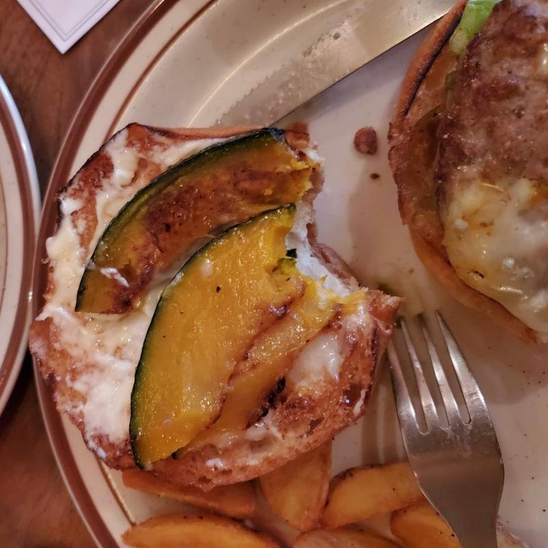 限定バーガー(CRITTERS BURGER)