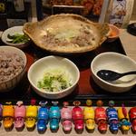具だくさん牛骨スープと旨だれネギご飯