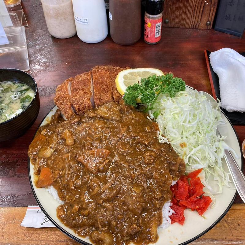ロースカツカレー 大盛り(とんかつ赤城)