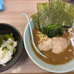 ラーメン(武蔵家 白山店 )