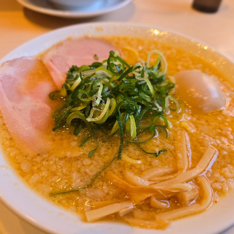 味噌ラーメン 味玉トッピング(京都ラーメン森井 千歳烏山店)