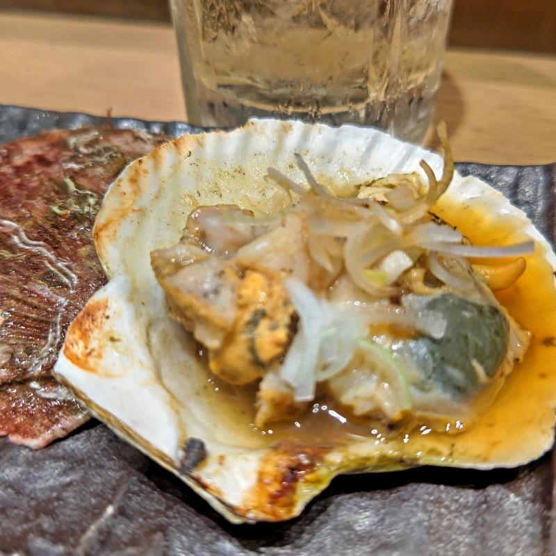 ほたてバター焼き(貝 刺身専門店 しらはら 関内)