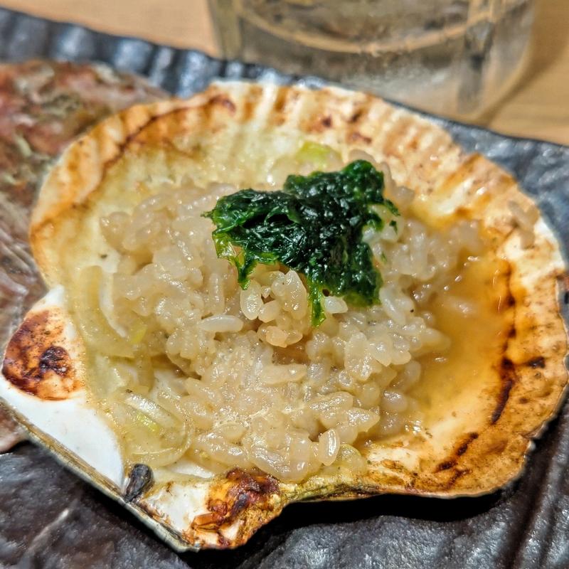 ほたて焼き〆の追いシャリ(貝 刺身専門店 しらはら 関内)