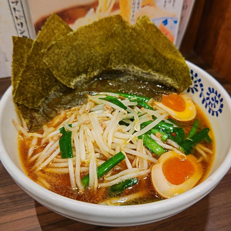 醤油スタミナラーメン＋味玉＋海苔(味の時計台 横浜関内店)