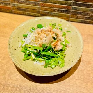 芹と葱、しらすのサラダ(和光 日本酒バル まいかけ)