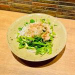 芹と葱、しらすのサラダ(和光 日本酒バル まいかけ)