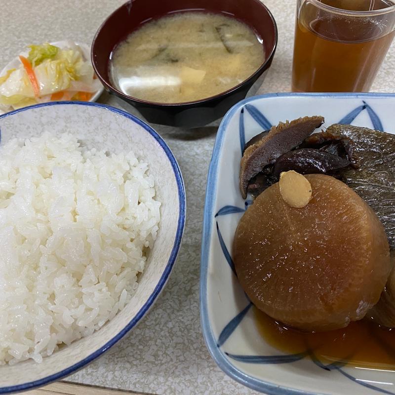 煮魚銀だら定食(小六)