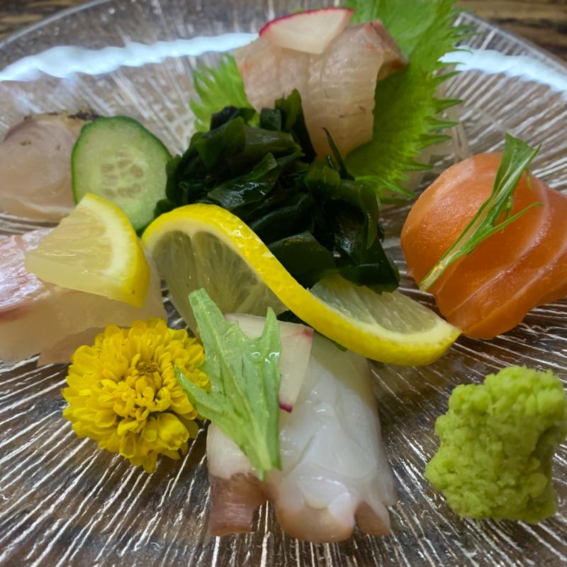 刺身盛り合わせ（一人前）(広島 酒呑童子 （ひろしま しゅてんどうじ）)