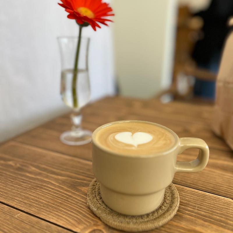 ラテ(bakery house MEGUMIYA)