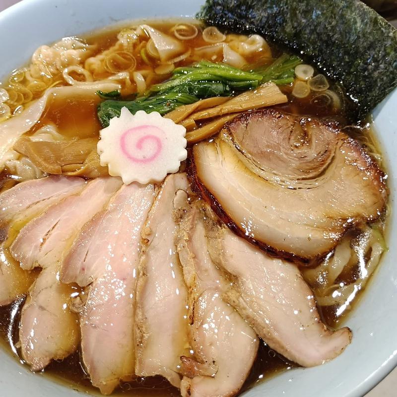 ワンタンらぁめん チャーシュー(らぁめん涼虎)