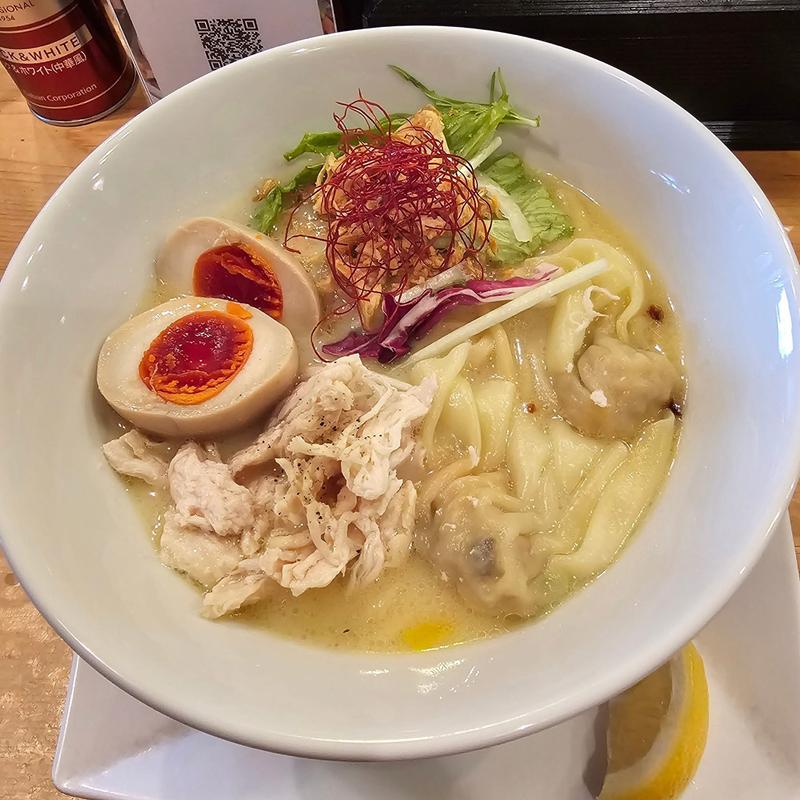特製鶏白湯麺塩そば(鶏白湯麺 蔭山 高田馬場店)