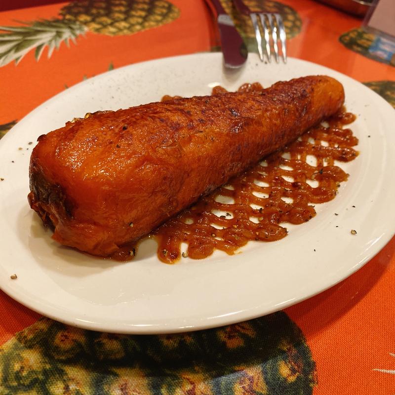 まるごと人参のスモーク(山谷酒場 Sanya sakaba)