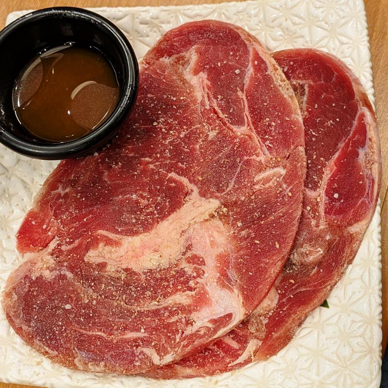 高貴なる大判ロースステーキ(幸せの焼肉食べ放題 かみむら牧場 京急蒲田第一京浜側道店)