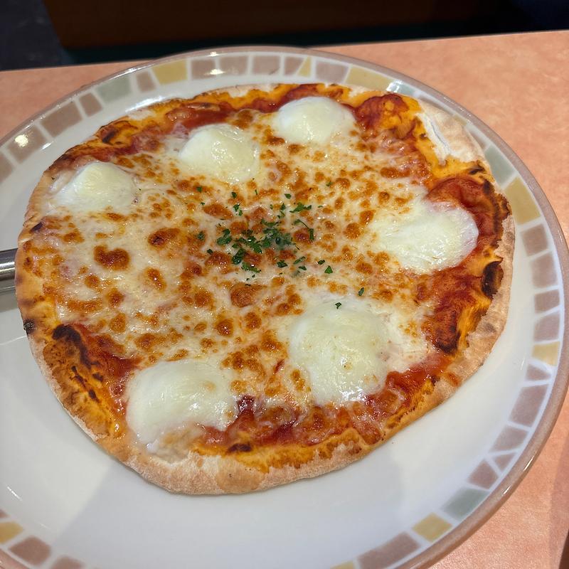 バッファローモッツァレラのマルゲリータピザ(サイゼリヤ CoCoLo新潟店)