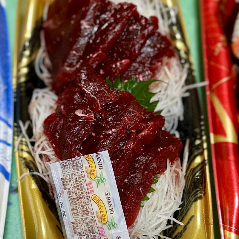 クジラの刺身(ベルクス 東墨田店)
