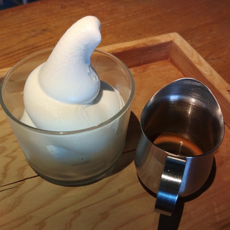 ソフトクリーム アフォガード(猿田彦珈琲 アクアイグニス仙台店)