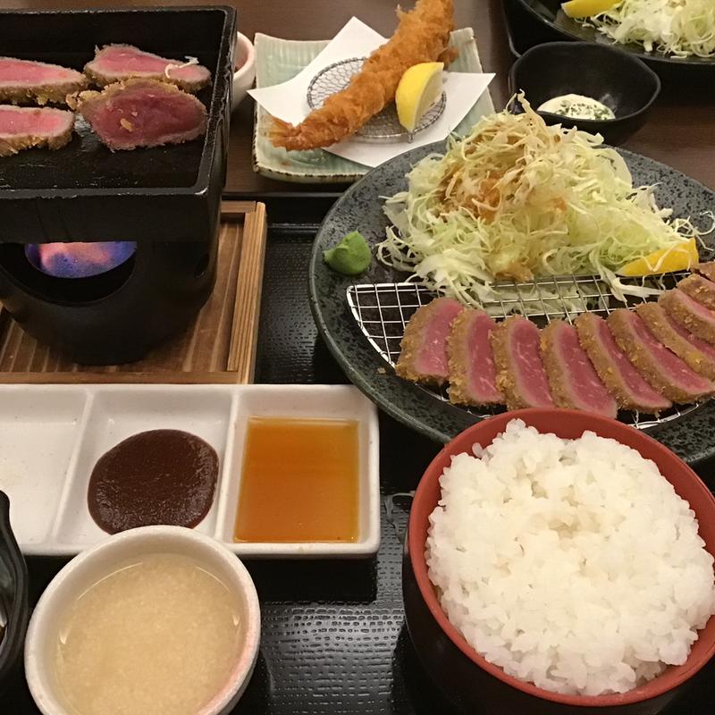 牛かつ定食(中)＋エビフライ(和食 くろ沢)