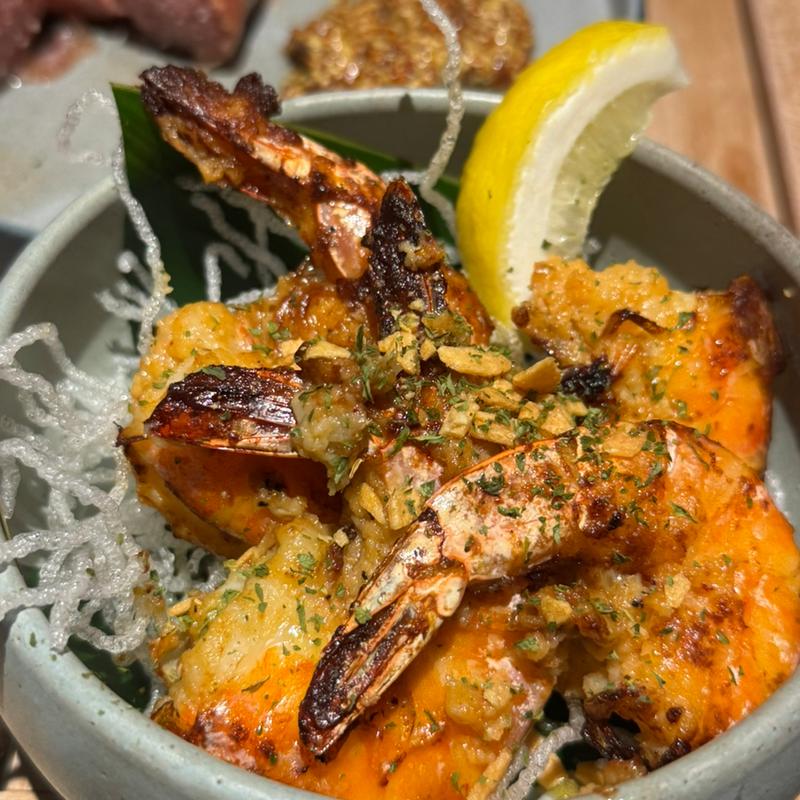 桜エビと島唐辛子のガーリックシュリンプ(THIRD石垣島)