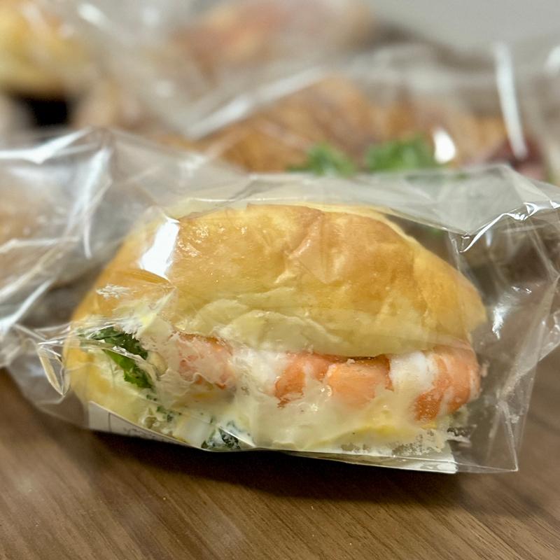 海老とアボカドのタルタルサンド(サンジェルマン 曳舟店)