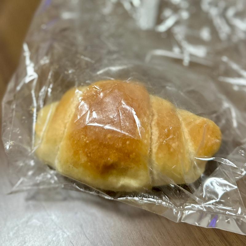 バターあふれる塩パン(サンジェルマン 曳舟店)