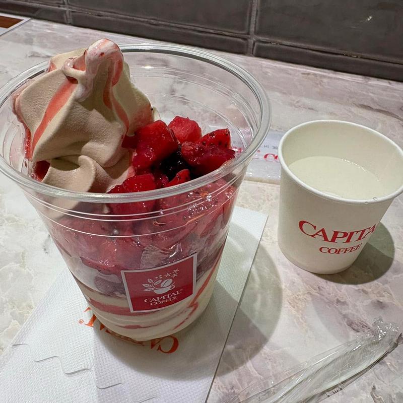 ミックスベリーパフェ(キャピタルコーヒー　渋谷ヒカリエ店)