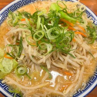 野菜盛り味噌豚骨麺大盛り