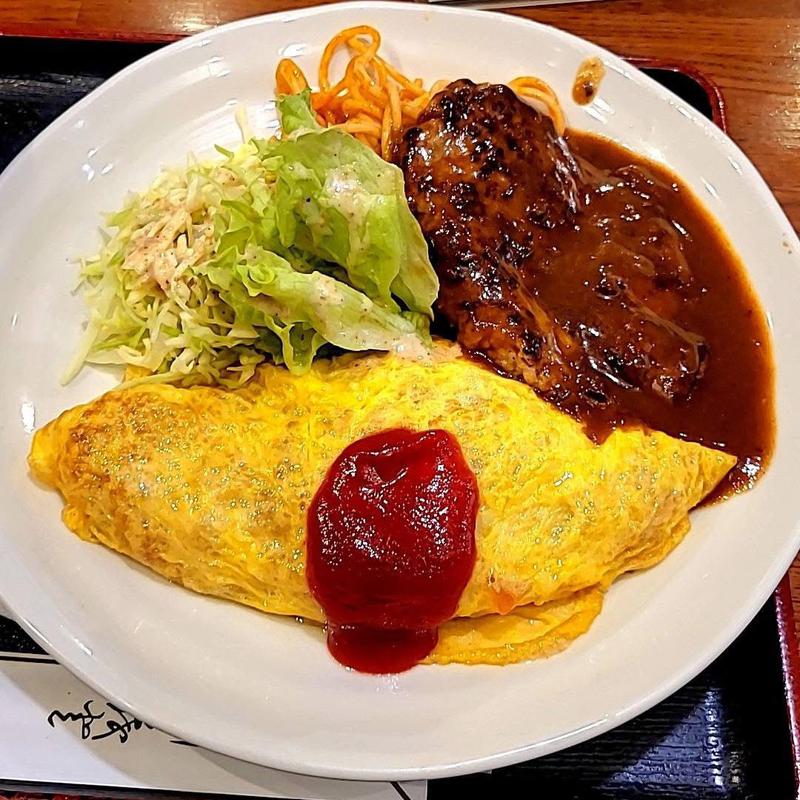 オムライスとハンバーグ(ヤナギ)