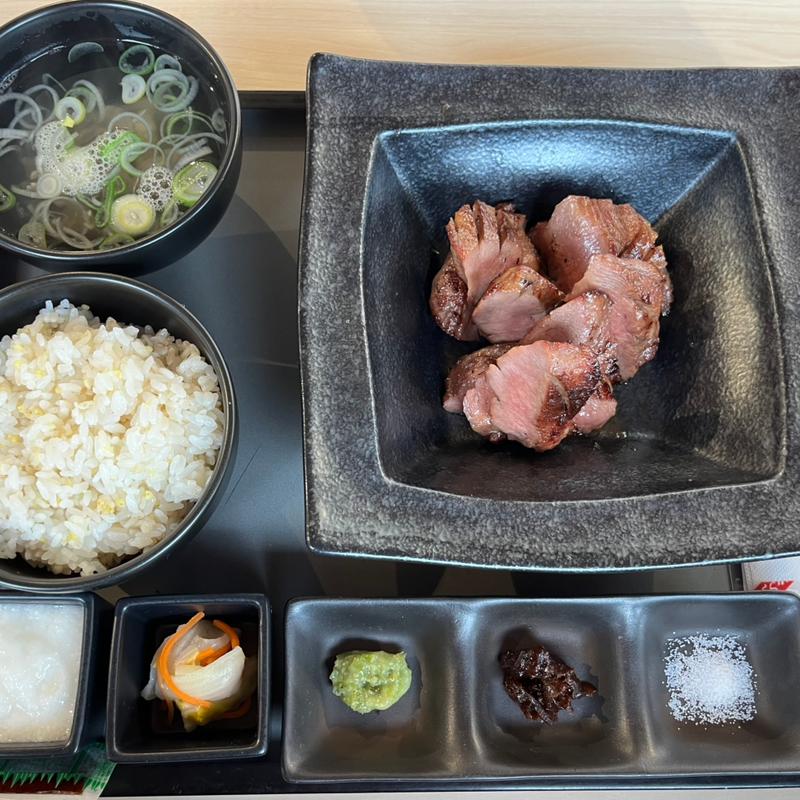 極上牛タン　定食　3枚9切れ(陣中 牛タンスタンド閖上店)