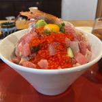 海鮮丼