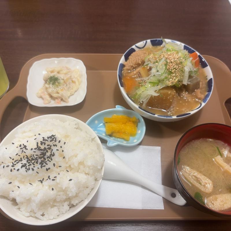 もつ煮込み定食　味噌(もつやま食堂)