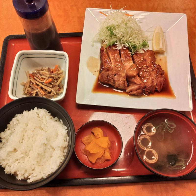 鶏の照り焼き定食(まるまつ 前沢店 )