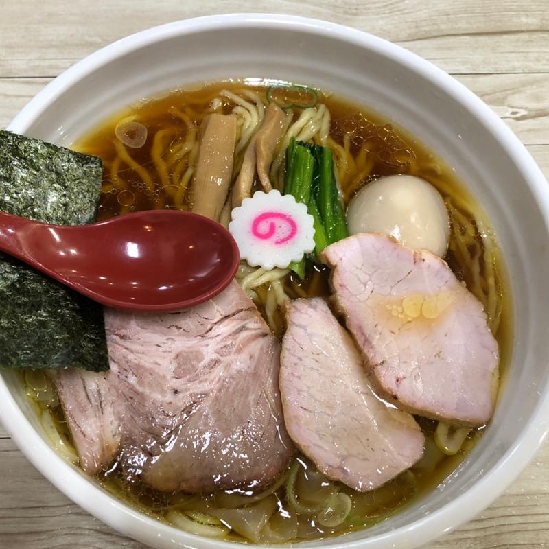 ワンタン麺味玉入り醤油味(とら食堂 松戸分店 )