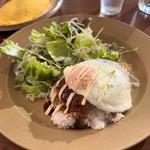 てりやきソースのロコモコ(talo coffee(タロ コーヒー))