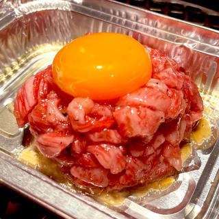 炙りユッケ(焼肉味楽亭)