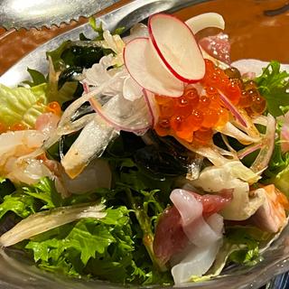 海鮮サラダ(活魚居酒屋 マルフク)