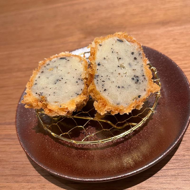 黒トリュフのコロッケ(カツレツMATUMURA)