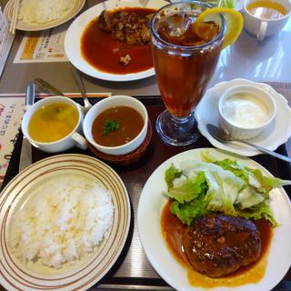 (カフェレストラン 瑠奈 )