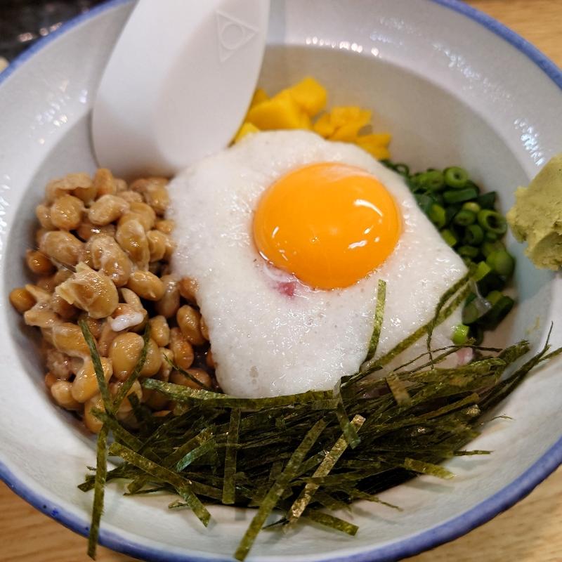 一心名物!!メガ盛ばくだん(居酒屋 一心水産)