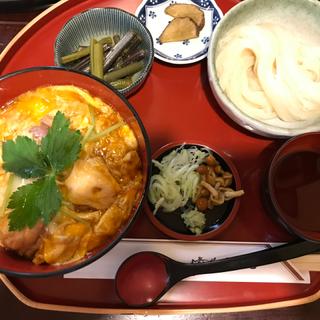 比内地鶏の親子丼と稲庭うどんセット(桜の里 )