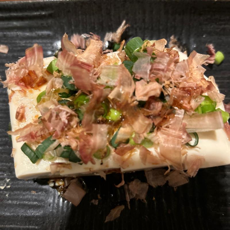 冷奴(炭火居酒屋 炎 すすきの アーバンビル店)