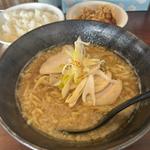 白湯ラーメン+唐揚げセット