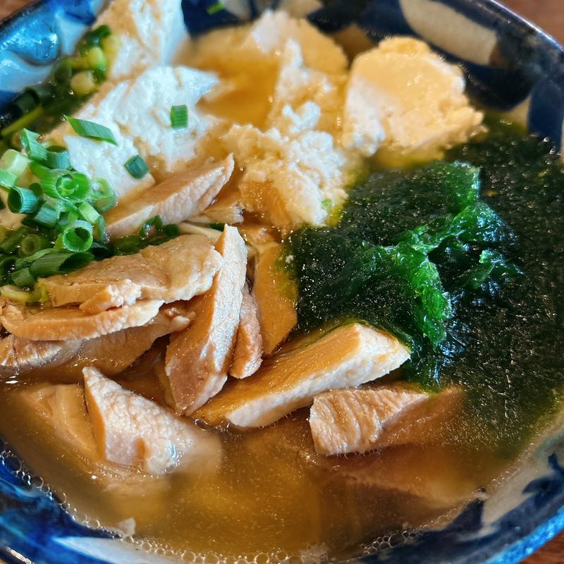 (沖縄そばと海産物料理の店 楚辺)