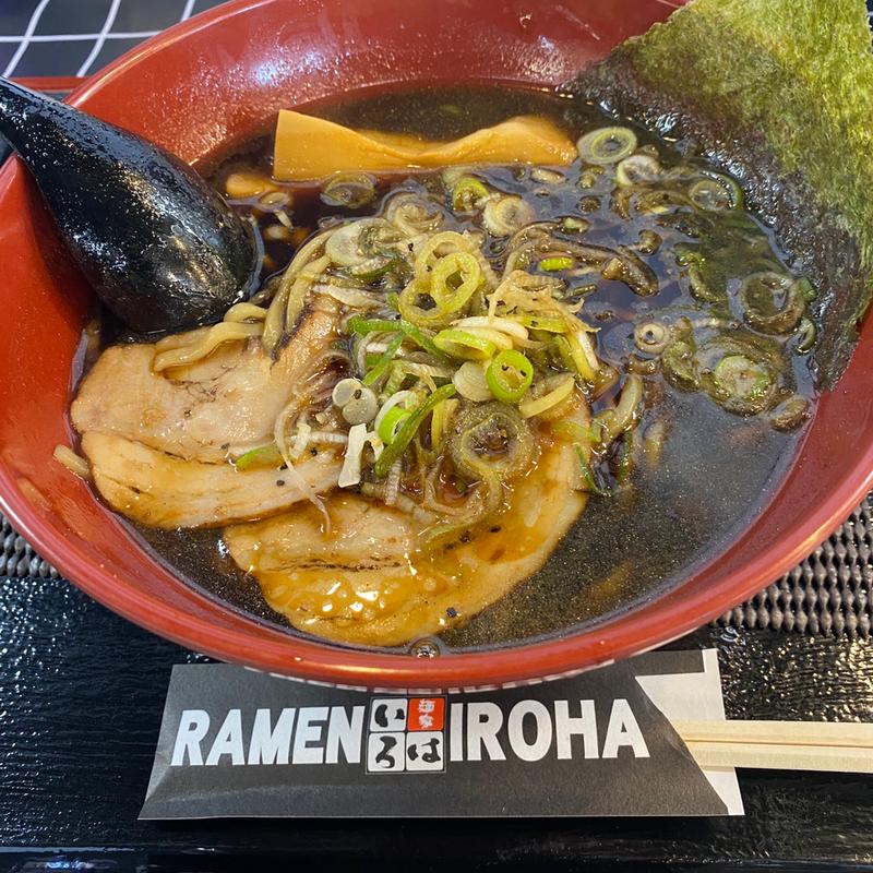 富山ブラックラーメン(麺家いろは 名古屋駅1番線店)