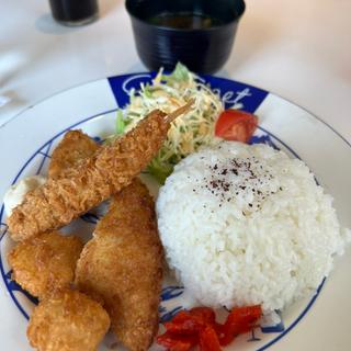 おすすめランチ ミックスフライ(エーダッシュ)