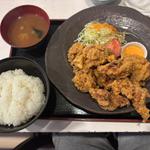 碧南白しょうゆ唐揚げ定食 8個