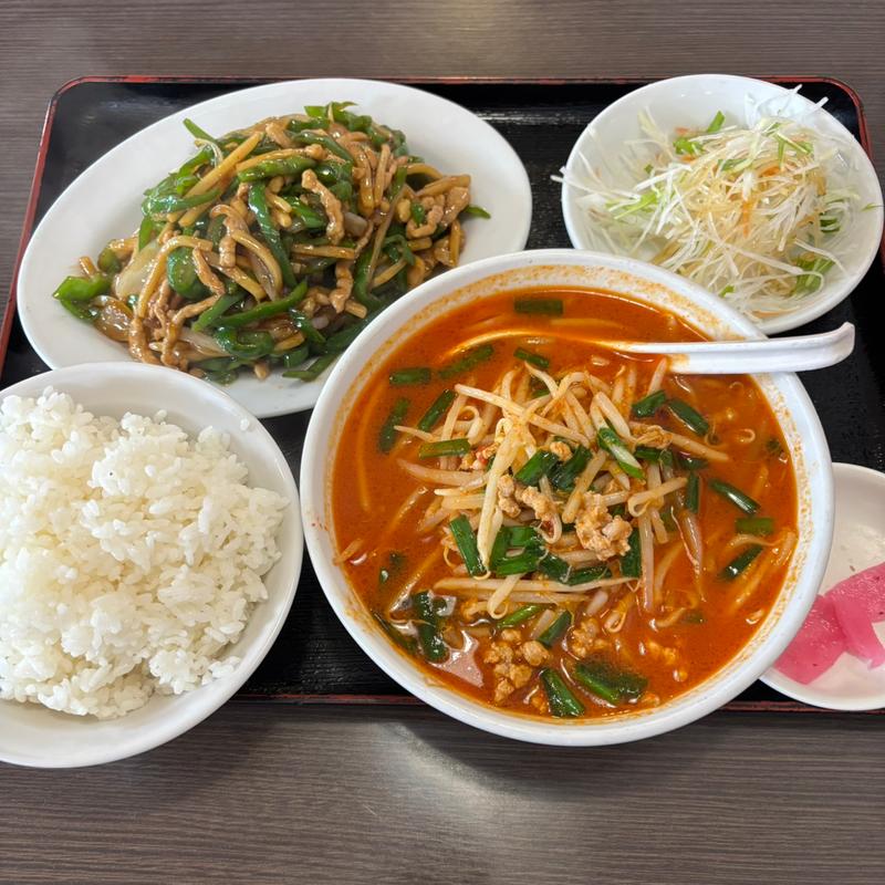青椒肉絲と四川ラーメン(福園)