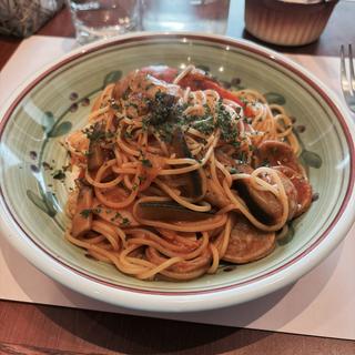 お肉屋さんのソーセージ入りスパゲッティナポリタン(タベルナ・パパ )
